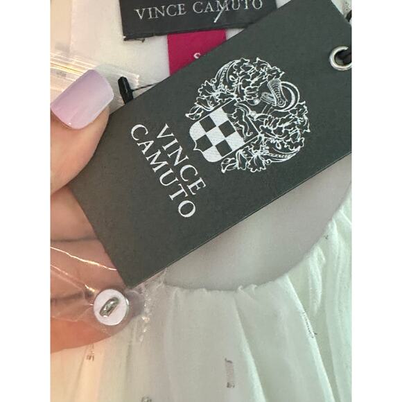 Vince Camuto off white silver sleeveless blouse size Small - Picture 4 of 16